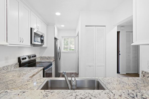 Interior, Kitchen, Recessed Lighting