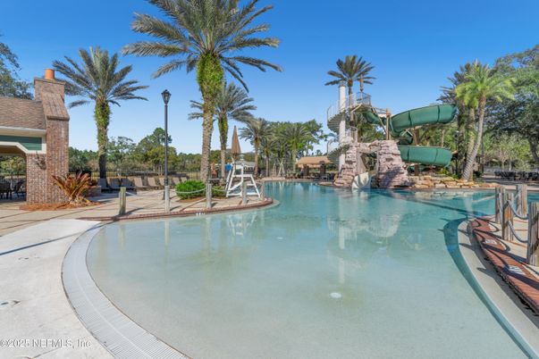 Exterior, Playground, Pool