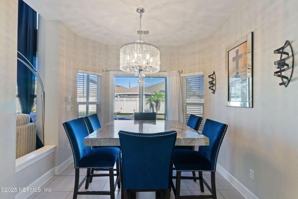 Chandelier, Dining room, Interior
