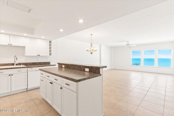Chandelier, Interior, Kitchen, Recessed Lighting, Water