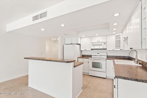 Interior, Kitchen, Recessed Lighting