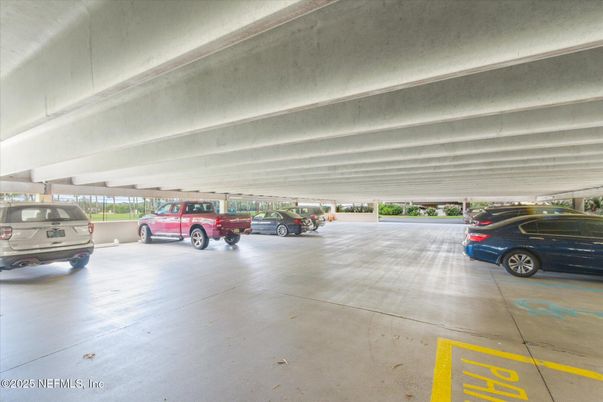 Exterior, Garage