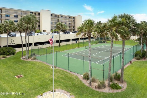 Exterior, Tennis Courts
