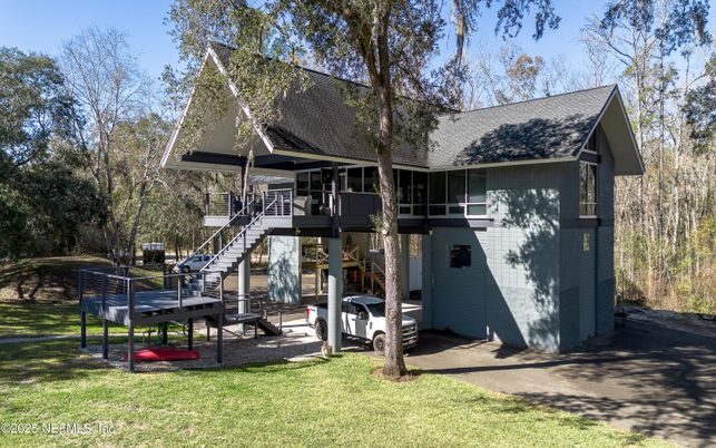 Backyard, Exterior