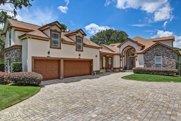 Attached, Exterior, Facade, Mediterranean