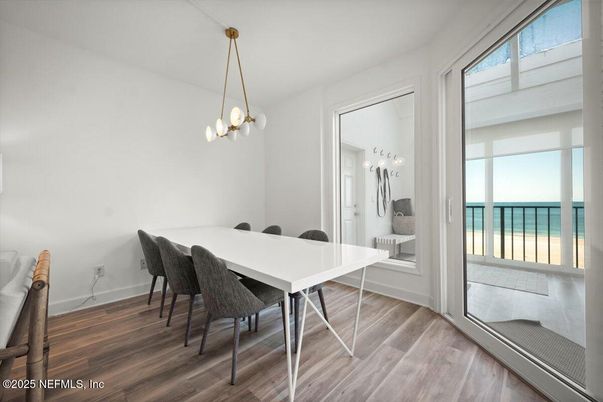 Dining room, Interior, Pendant Lights, Water, Wood Texture Flooring