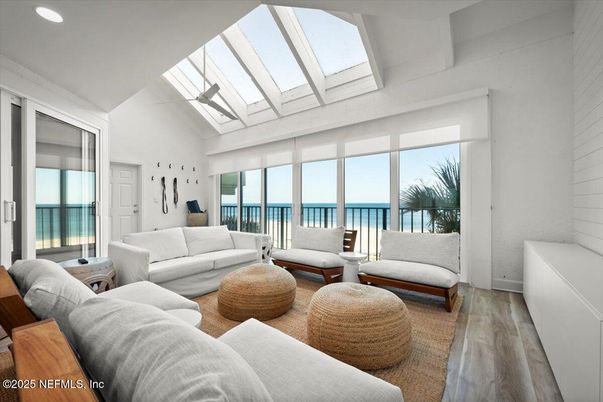 Interior, Living room, Recessed Lighting, Water, Wood Texture Flooring