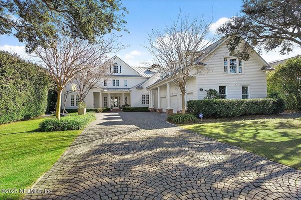 Backyard, Exterior, Facade, Farmhouse