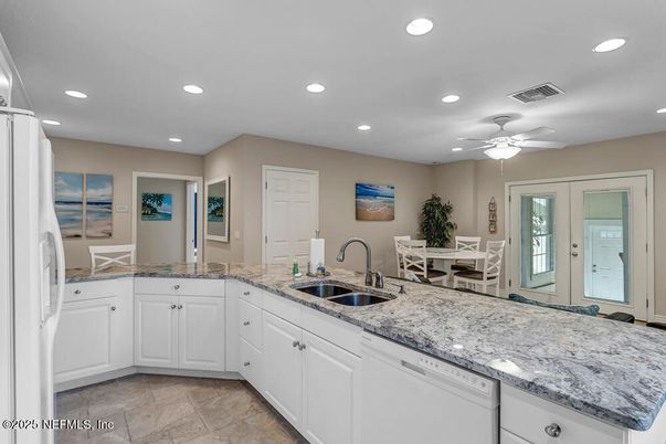 Dining room, Interior, Kitchen, Recessed Lighting