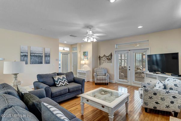 Interior, Living room, Recessed Lighting, Wood Texture Flooring