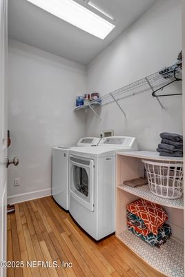 Interior, Washer, Wood Texture Flooring