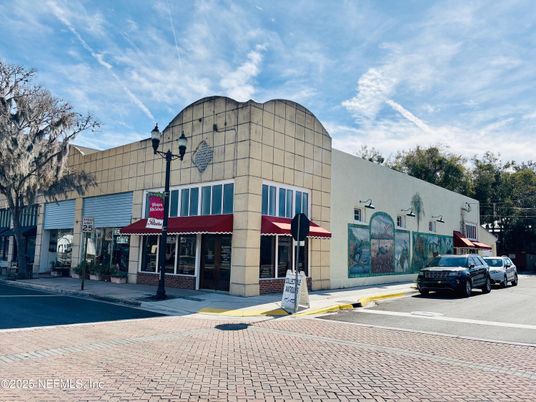 Exterior, Facade, None