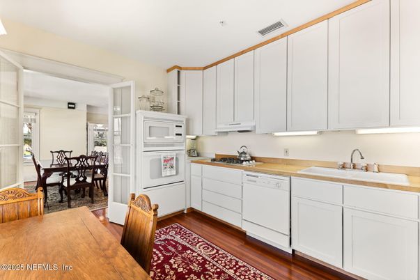 Dining room, Interior, Kitchen, Recessed Lighting, Wood Texture Flooring
