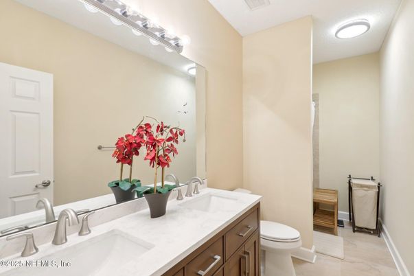 Bathroom, Dual Sink Vanities, Interior