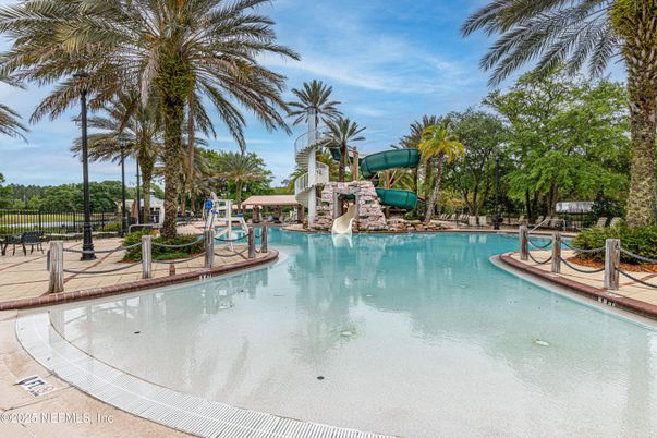 Exterior, Playground, Pool