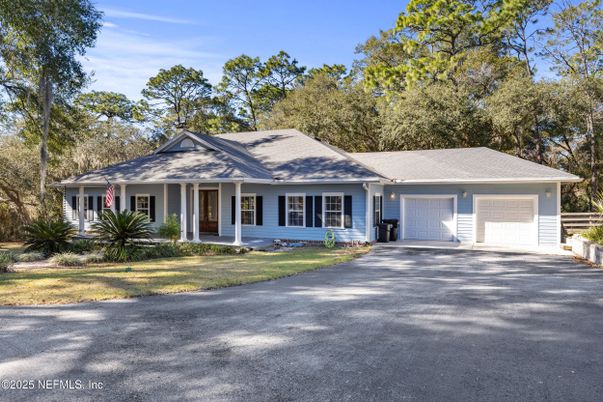 Attached, Exterior, Facade, Ranch
