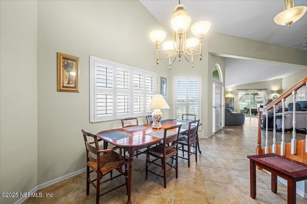 Chandelier, Dining room, Interior, Piano