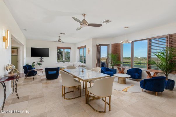 Dining room, Interior, Living room, Pendant Lights