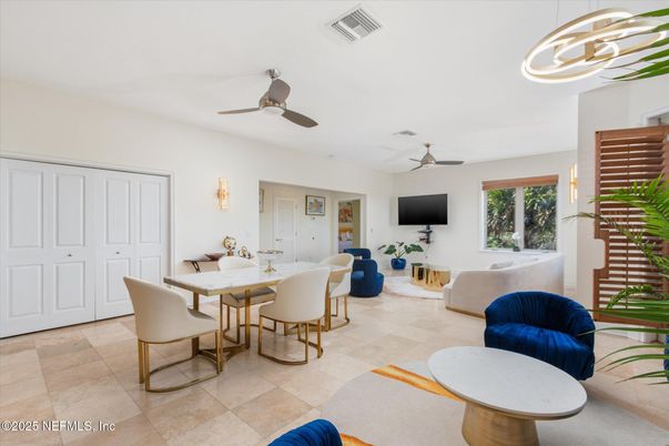 Dining room, Interior, Living room, Pendant Lights