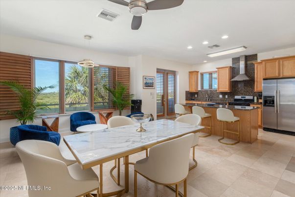 Dining room, Interior, Kitchen, Pendant Lights, Recessed Lighting, Stainless Steel Appliances