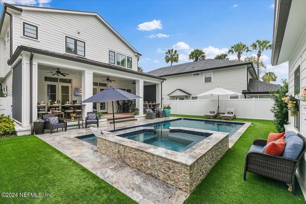 Exterior, Pool