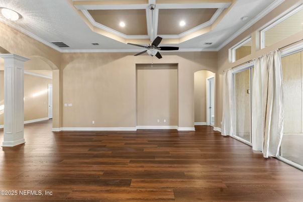 Empty room, Interior, Recessed Lighting, Wood Texture Flooring