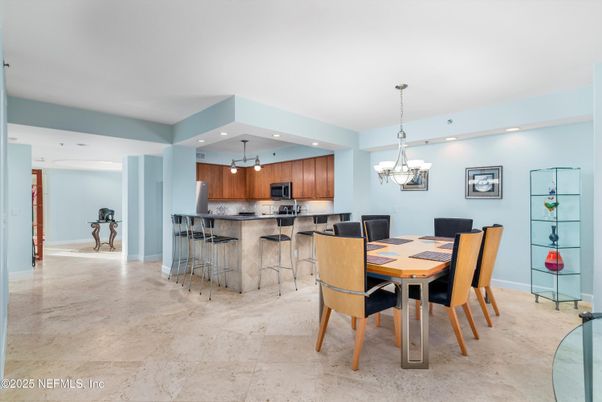 Chandelier, Dining room, Interior, Kitchen, Pendant Lights, Recessed Lighting, Stainless Steel Appliances
