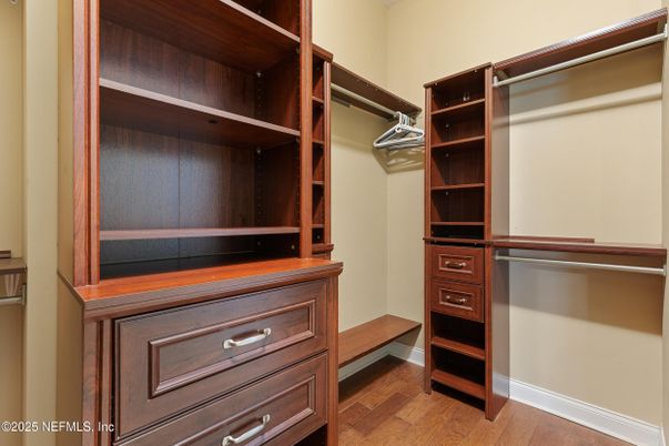 Interior, Walk-in Closets, Wood Texture Flooring