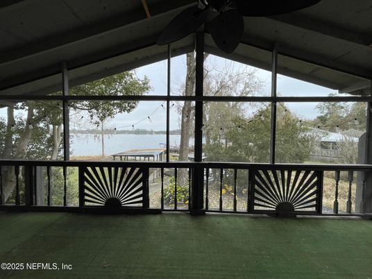 Interior, Sun Room, Water