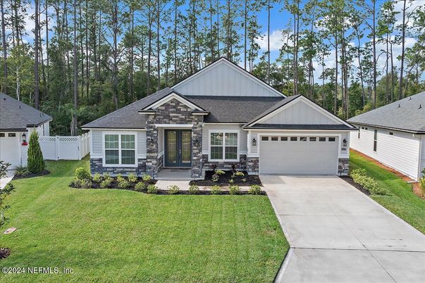 Attached, Exterior, Facade, Ranch