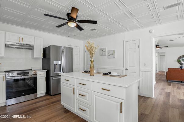 Interior, Kitchen, Stainless Steel Appliances, Wood Texture Flooring