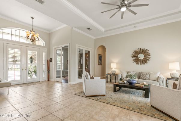 Chandelier, Interior, Living room