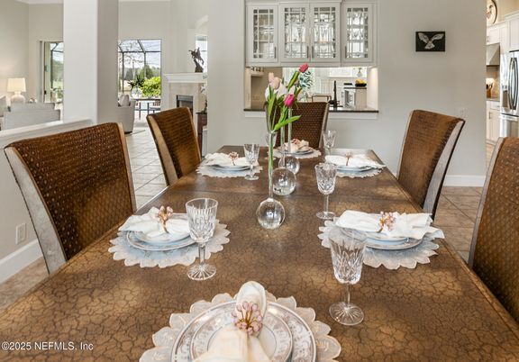 Dining room, Fireplace, Interior
