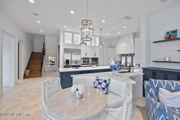 Dining room, Interior, Kitchen, Pendant Lights, Recessed Lighting, Stainless Steel Appliances