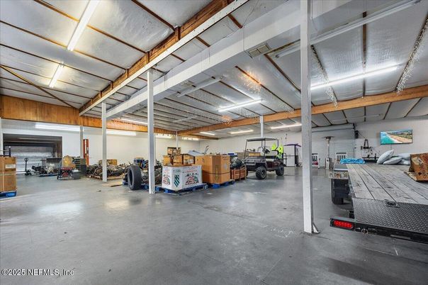 Garage, Interior