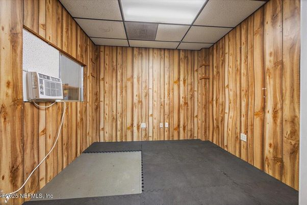 Empty room, Interior, Wooden Walls