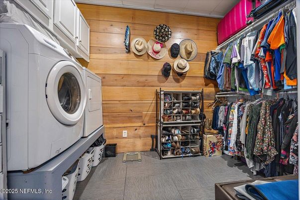 Interior, Washer, Wooden Walls