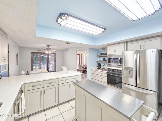 Dining room, Interior, Kitchen, Stainless Steel Appliances