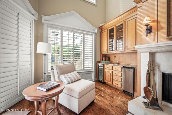 Fireplace, Interior, Kitchen, Recessed Lighting, Wood Texture Flooring