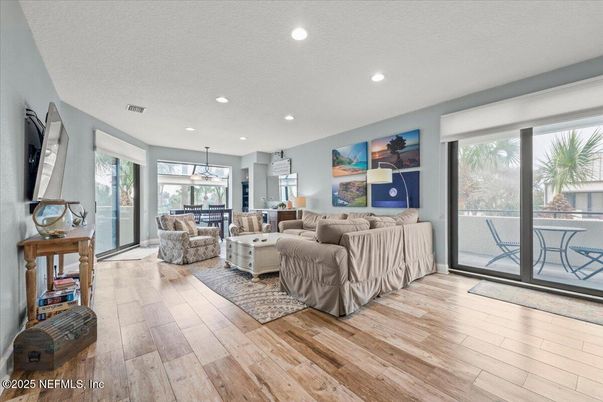 Dining room, Interior, Living room, Pendant Lights, Recessed Lighting, Wood Texture Flooring