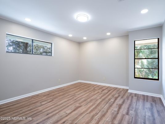 Empty room, Interior, Recessed Lighting, Wood Texture Flooring