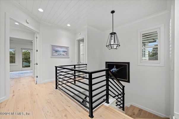 Interior, Pendant Lights, Recessed Lighting, Wood Texture Flooring