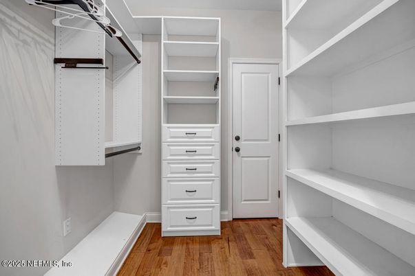 Interior, Walk-in Closets, Wood Texture Flooring