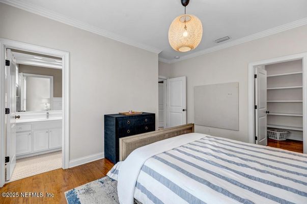 Bedroom, Interior, Pendant Lights, Wood Texture Flooring