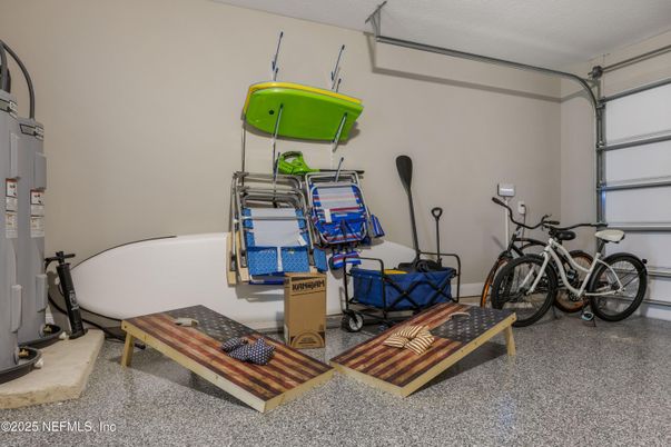 Garage, Interior