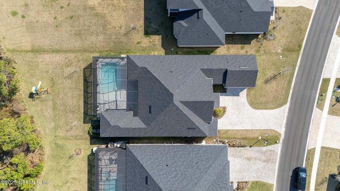 Exterior, Drone