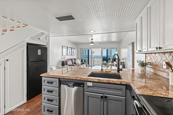 Interior, Kitchen, Water, Wood Texture Flooring