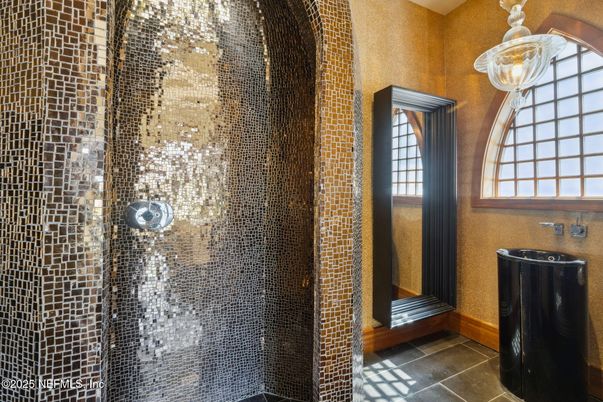 Bathroom, Interior, Pendant Lights