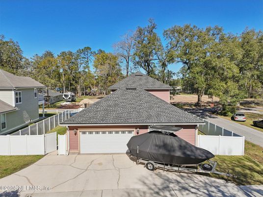 Detached Garage, Exterior