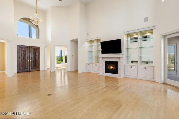 Chandelier, Fireplace, Interior, Wood Texture Flooring